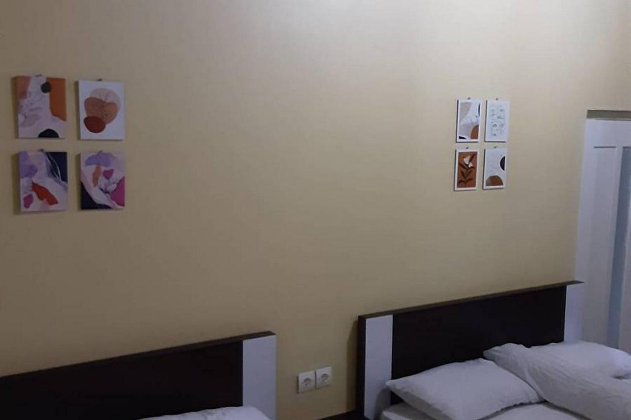Guest House Syariah Lp3B Brebes Redpartner מראה חיצוני תמונה